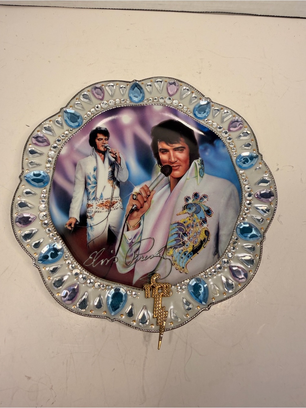 Bradford Exchange Jewel of Vegas Forever The King Elvis
Presley Collector Plate